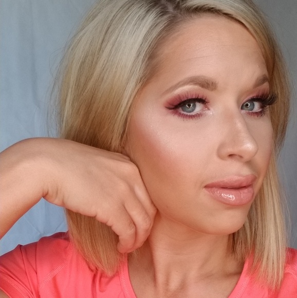 Meet your Posher, Leah - Picture 1 of 1